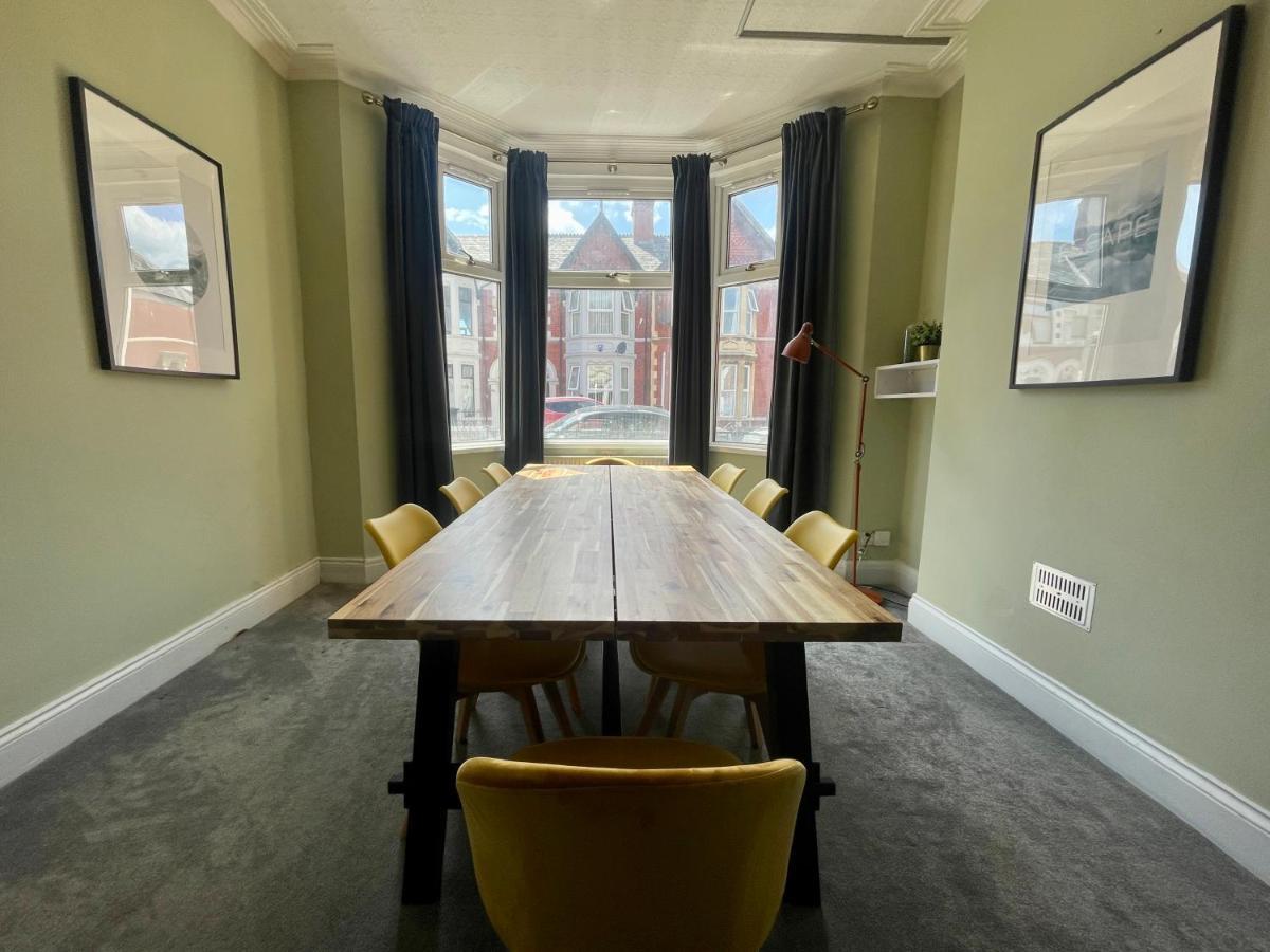 Edwardian City Centre House For Big Groups, Offroad Parking & Hot Tub! Cardiff Esterno foto