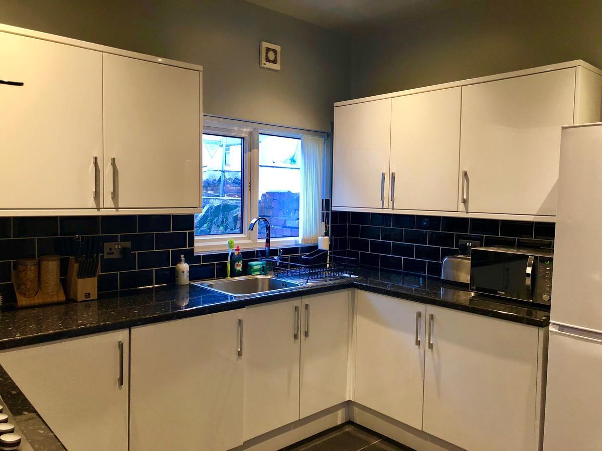 Edwardian City Centre House For Big Groups, Offroad Parking & Hot Tub! Cardiff Esterno foto