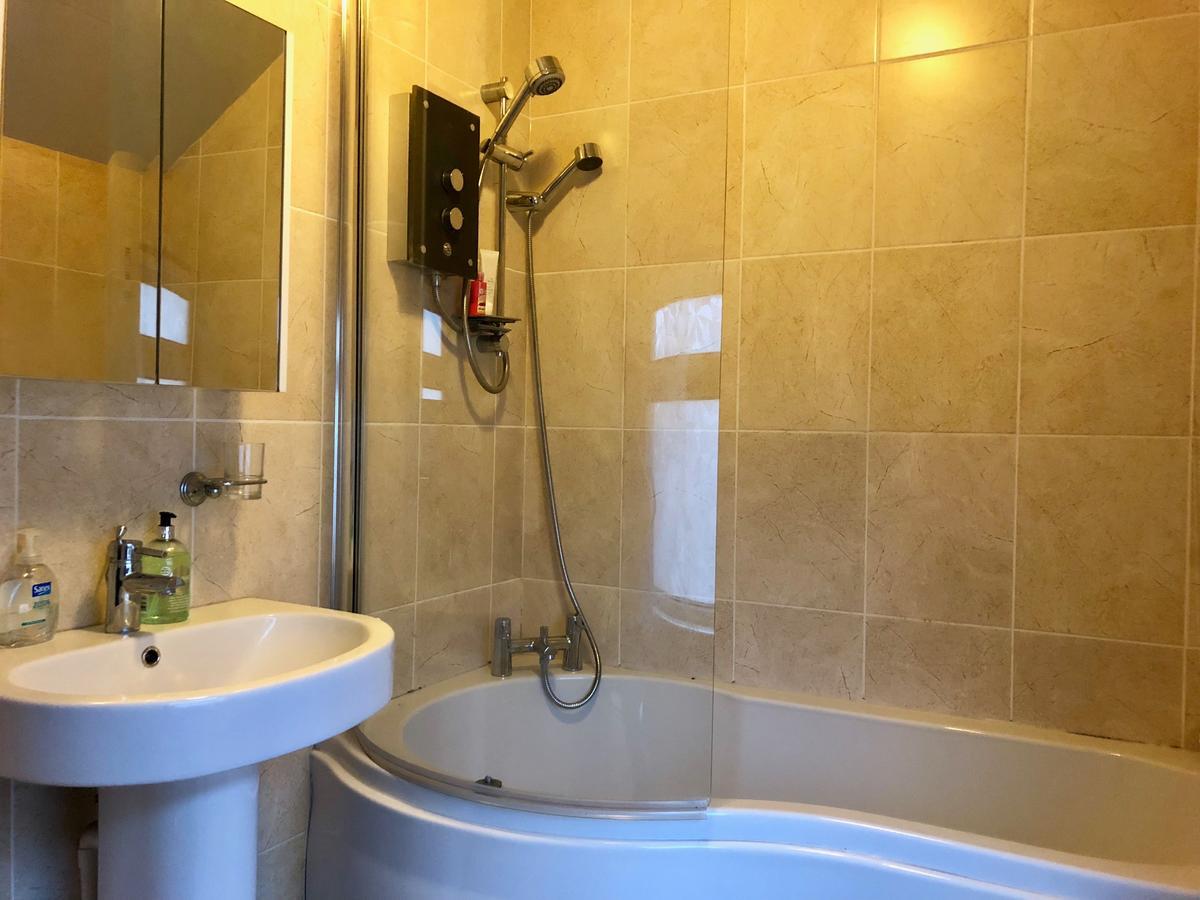 Edwardian City Centre House For Big Groups, Offroad Parking & Hot Tub! Cardiff Esterno foto